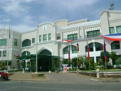 mayor of cauayan city isabela|Cauayan City Hall.